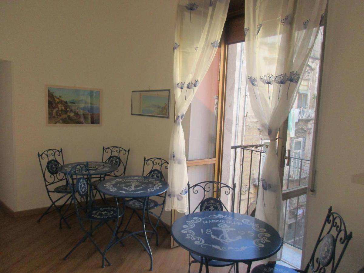 Il Borghetto Bed & Breakfast Napoli Bagian luar foto