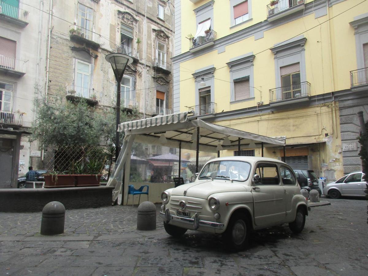 Il Borghetto Bed & Breakfast Napoli Bagian luar foto